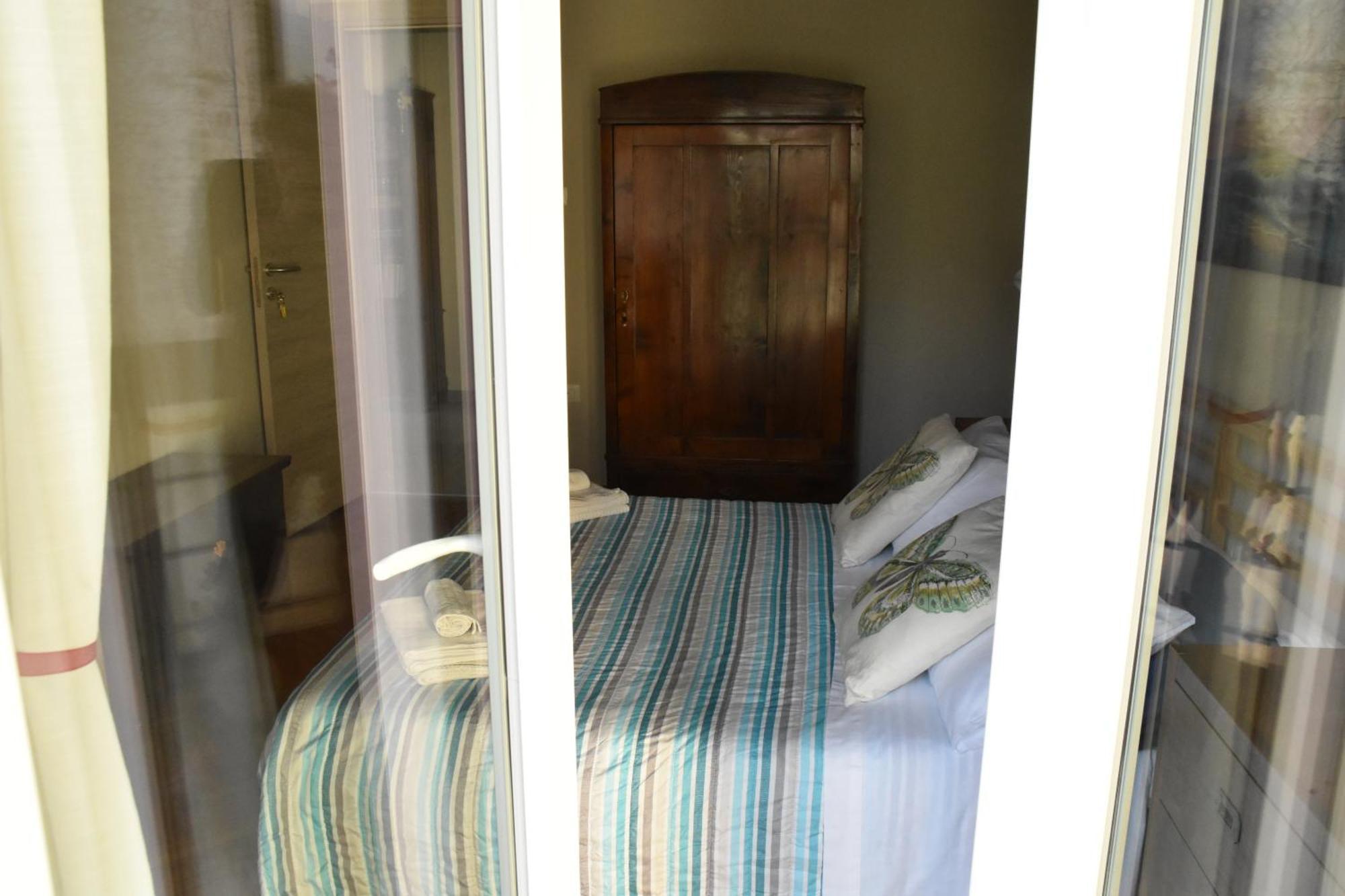 Residenza Delle Farfalle-Tripla Con Bagno Privato E Matrimoniale Con Bagno Condiviso Padova Luaran gambar